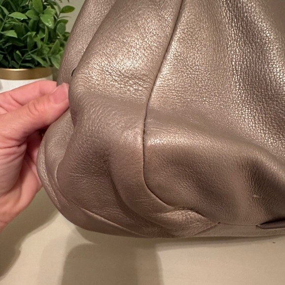 Coach Maggie gold/tan shimmer color large 3 pocket purse with free gift! - Picture 11 of 16